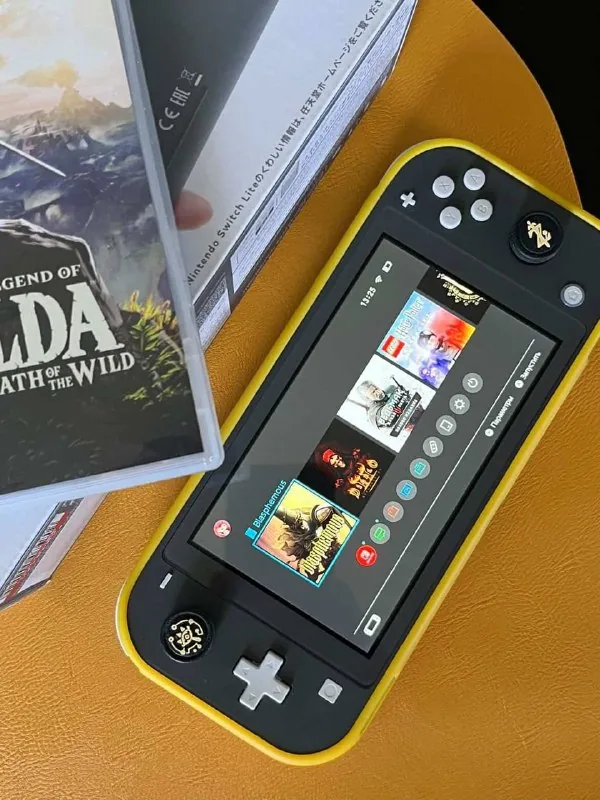 Nintendo Switch Lite, microSD 128Gb, Zelda Breath of the Wild 1
