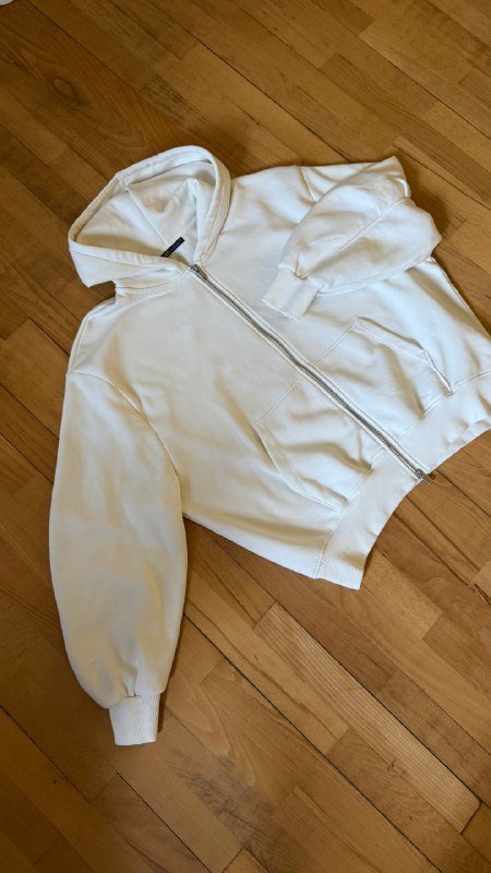Толстовка Zara молочного цвета, размер L