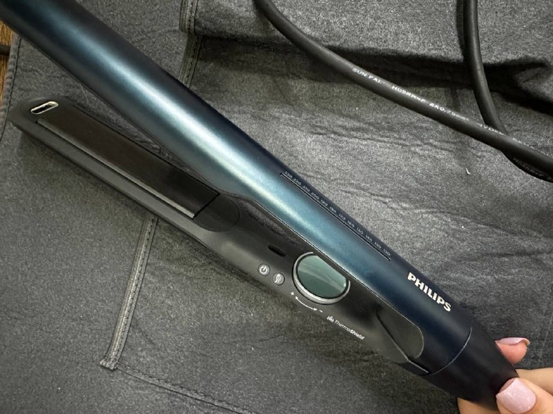 Выпрямитель для волос Philips 7000 Series BHS732/00 3