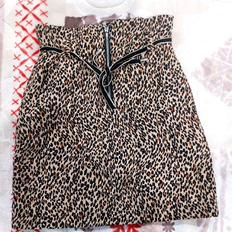 Пиджак, юбка, велошорты по 30 лари 2