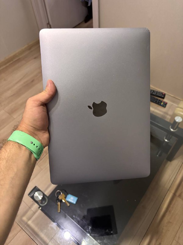 MacBook Air M1 8/128GB 5