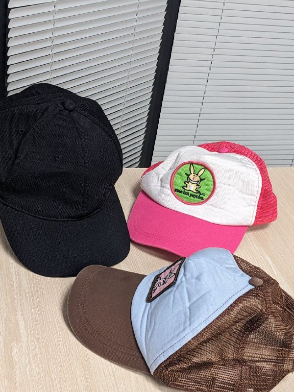 панама Decathlon, кепки Zara и другие 3