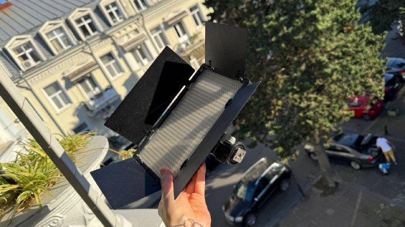 Видео свет лампа с регуляцией яркости и теплоты 2