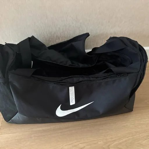 Спортивная сумка Nike с отделением для обуви