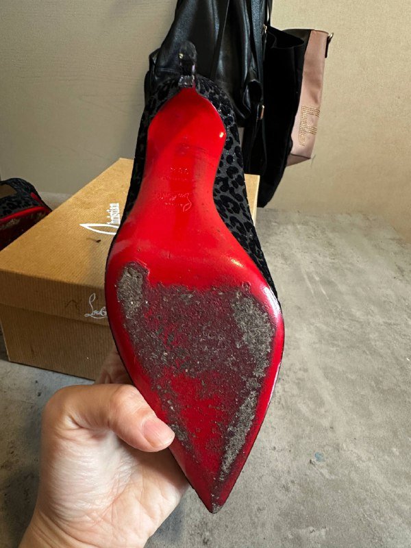 Женские туфли Лабутены оригинал размер 38 3