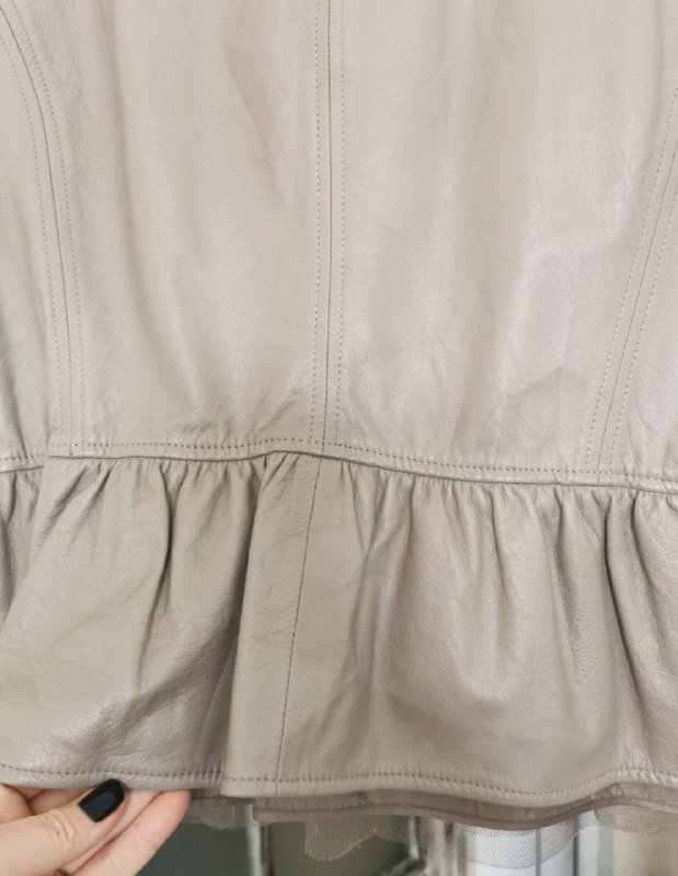 Курточка на осень из натуральной кожи размер М 3