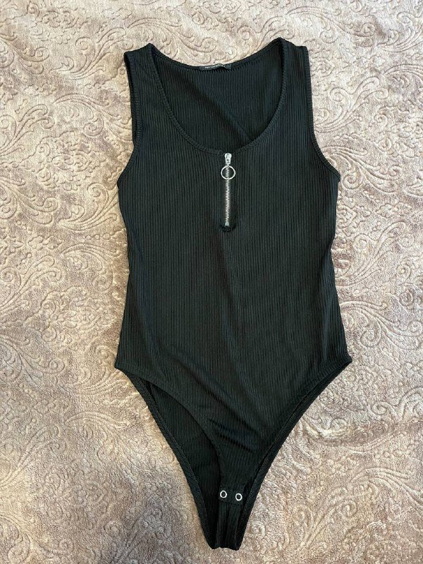 женская одежда: джинсы, топы, брюки, бодик 9