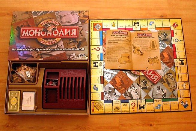 Настольная игра Монополия Делюкс