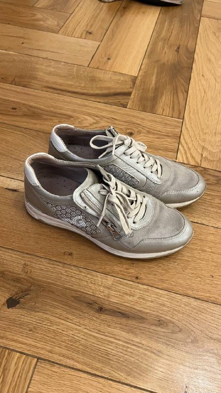 Кроссовки женские Nero Giardini, Туфли из натуральной замши 37 размер