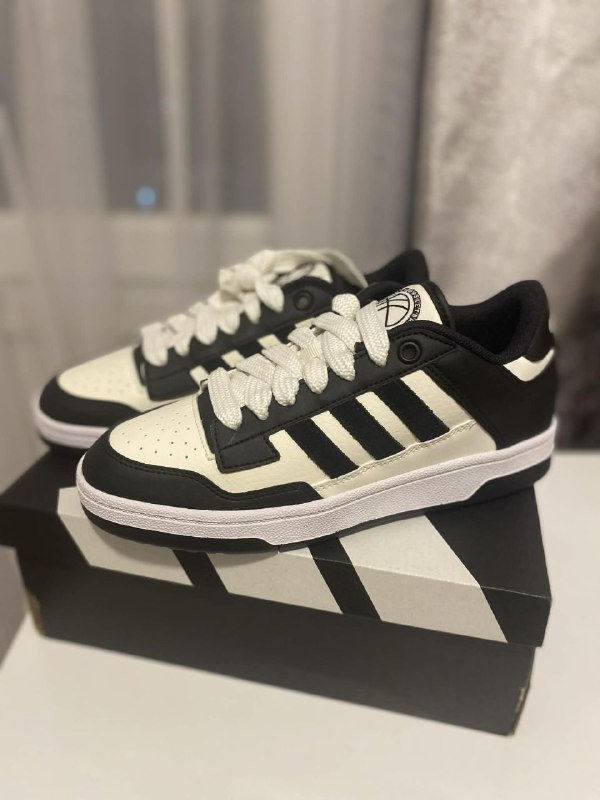 Женские кроссовки Adidas, кеды Billy Footwear 38, 39 размер