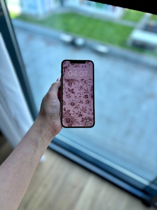 iPhone 12, iPad Mini 3