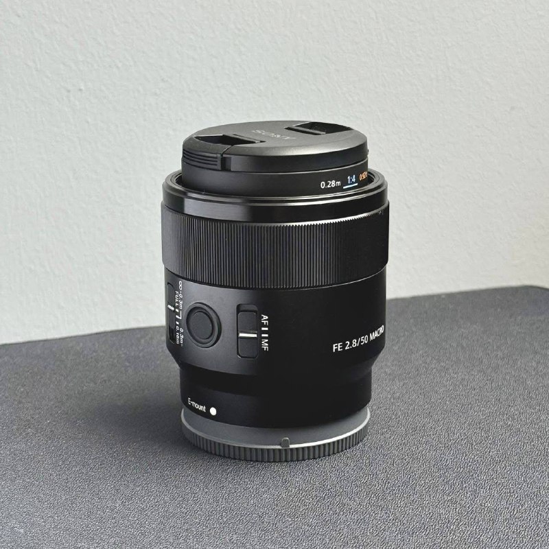 Объектив Sony FE 50mm f2.8 Macro Lens