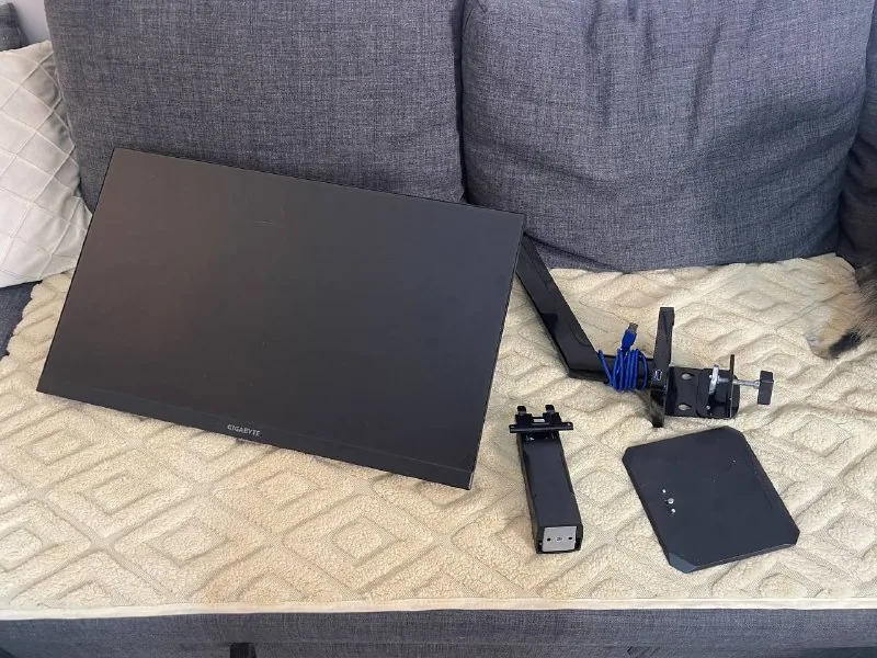 Мониторы Gigabyte, ASUS ROG Strix, PHILIPS Evnia 1