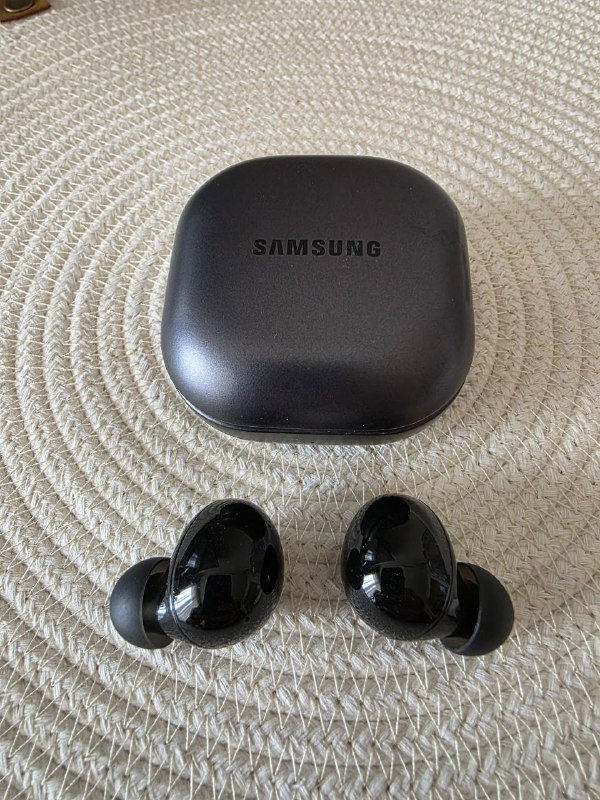 Беспроводные наушники Samsung Galaxy Buds 2
