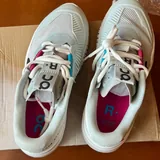 Tennis shoes 4