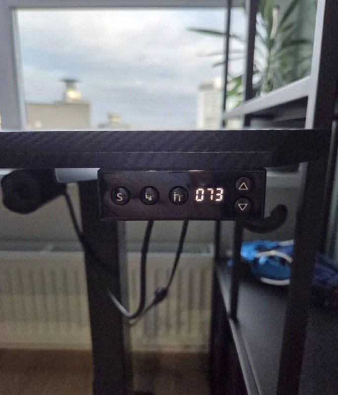 Стол с электрорегулировкой высоты 3