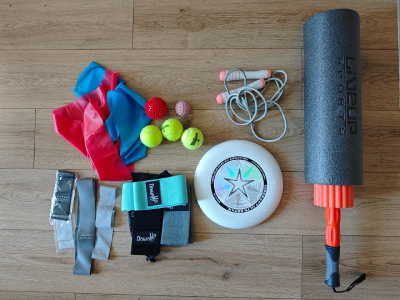 шарики, теннисные шарики, скакалка, резинки, массажный рол, фрисби