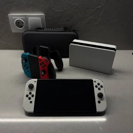 Nintendo Switch OLED, два джойкона, кейс