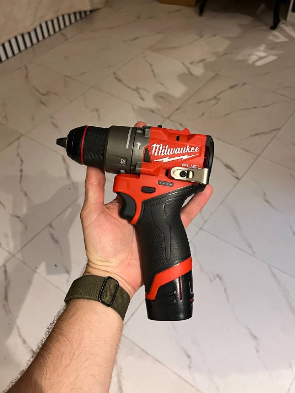 Дрель-шуруповёрт Milwaukee M12 FUEL 3404