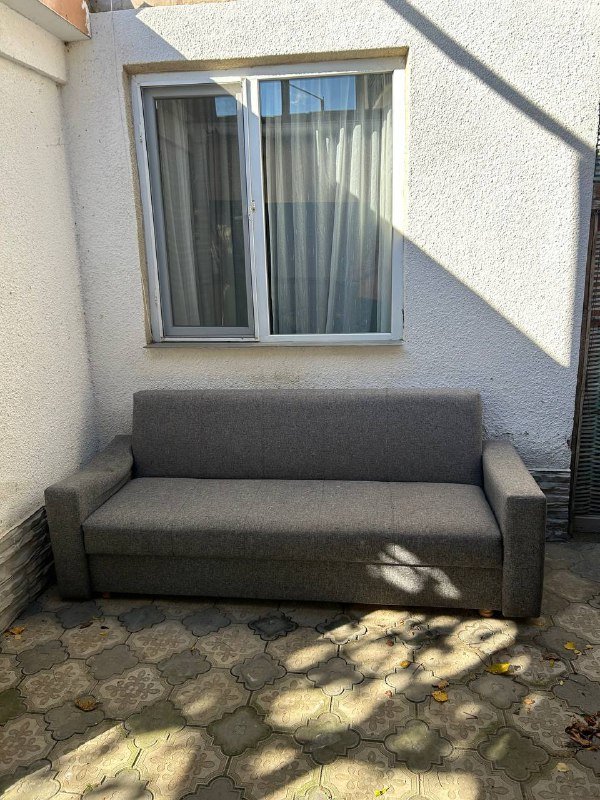 Стол кофейный, диван, офисный стол, фитолампа 4