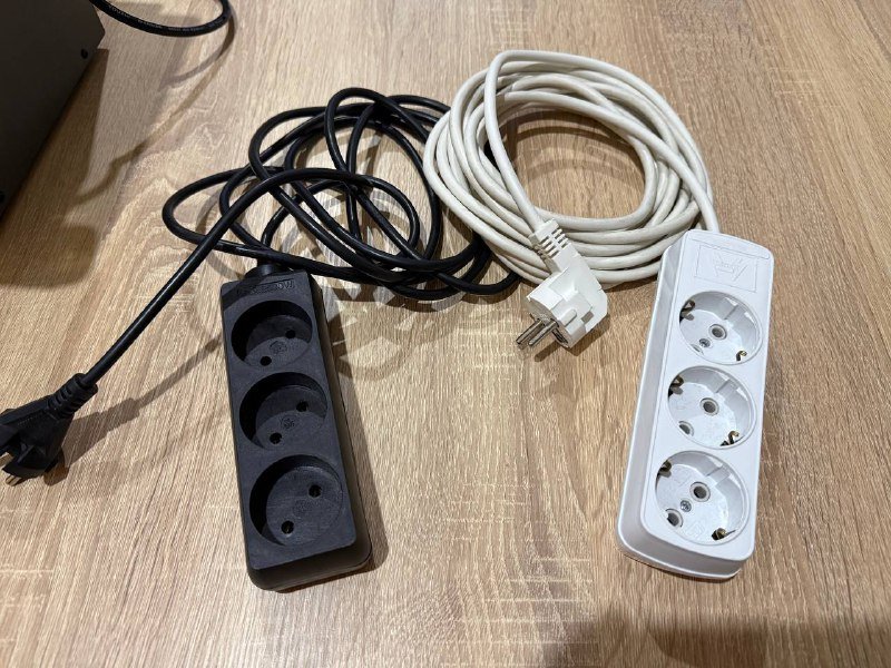 Удлинитель чёрный 2.7м, белый с заземлением 4.8м 1