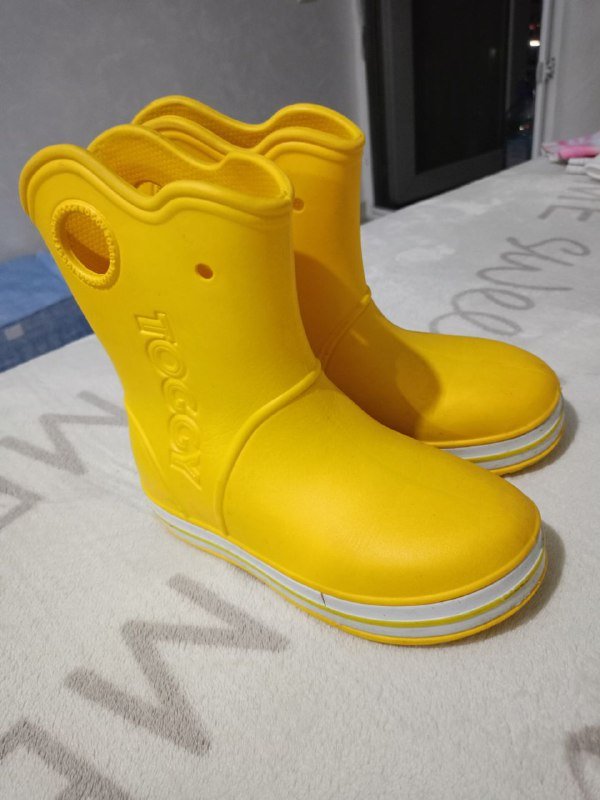 Желтые детские резиновые сапоги Crocs