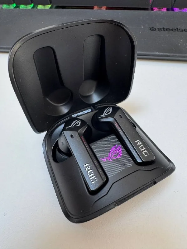 ASUS ROG Cetra True Wireless Headphones 1