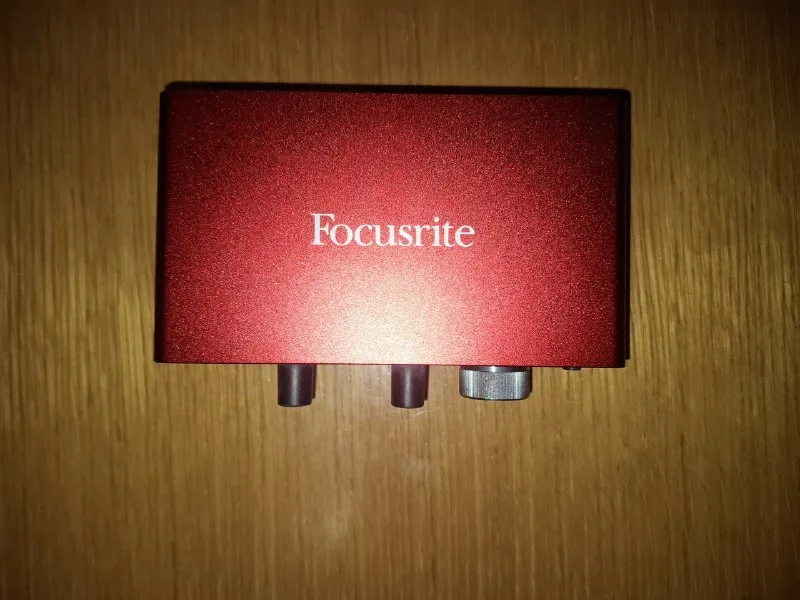 Аудиоинтерфейс Focusrite Scarlett Solo 3rd Gen 1