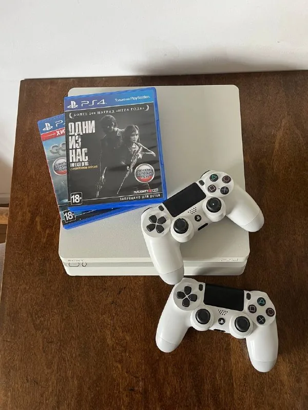 PS4 Slim, 2 DualShock 4, The Last of Us, God of War