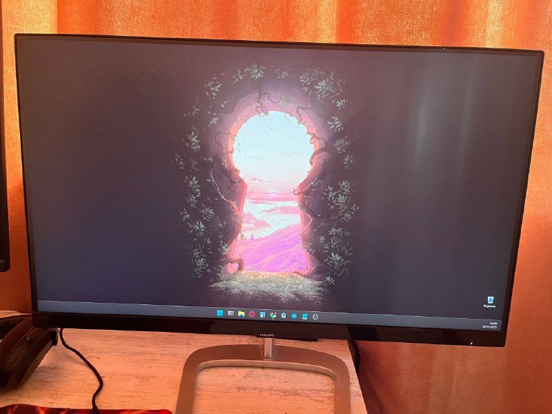 компьютер, монитор, кресло, лампа, стол