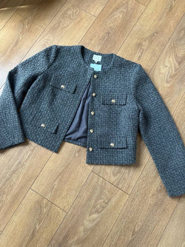 Пиджак женский размер М новый