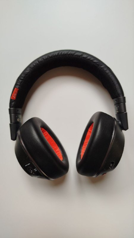 Наушники Plantronics Voyager 8200UC