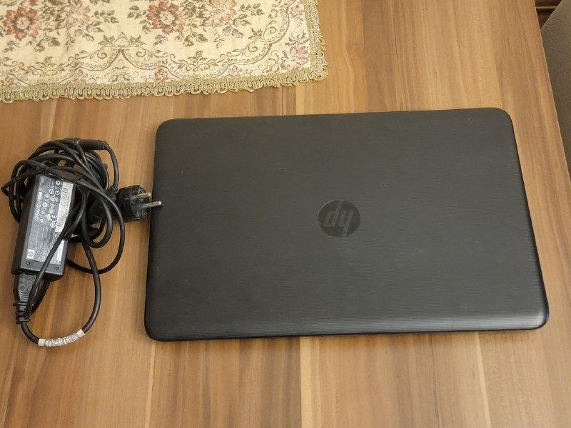 Ноутбук HP 15ay057ur, i5, 4GB RAM, 120GB SSD 8
