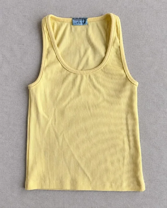 Майка ZNWR, футболка Zara, пальто Uniqlo, джемпер 1