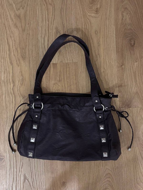 кожанка, майка адидас, thrasher топ, джинсы, сумка studs, брюки винтаж, топ morgan, штаны victoria’s secret, зипка victoria’s secret, джинсовка винтаж 5