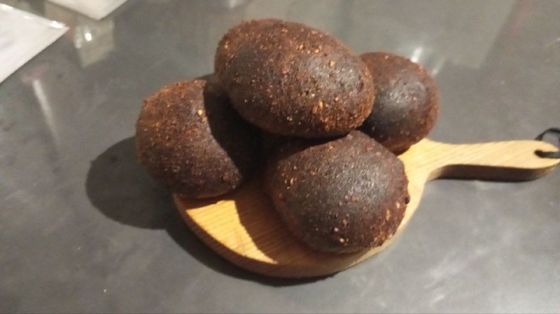 Веганские хлебные булочки, халва, конфеты без сахара