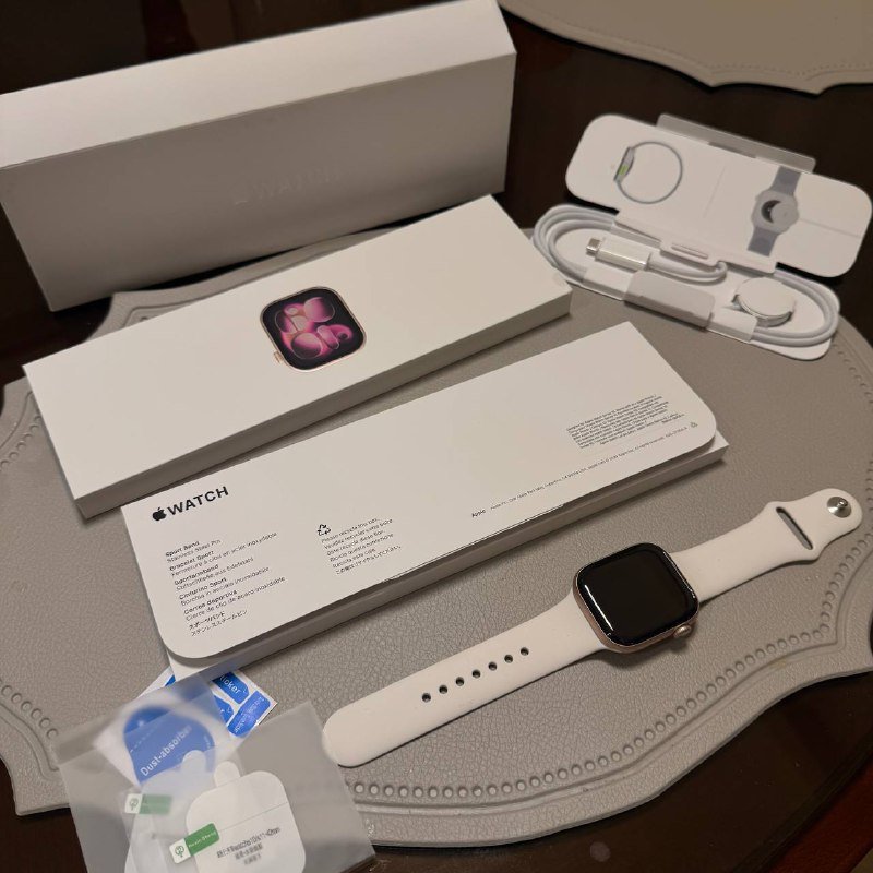 Apple Watch Series 11 42mm rose gold