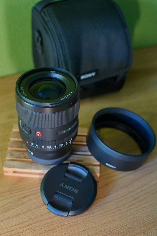 35mm f/1.4 G Master, 50mm f/1.8, 28–70mm kit lenses