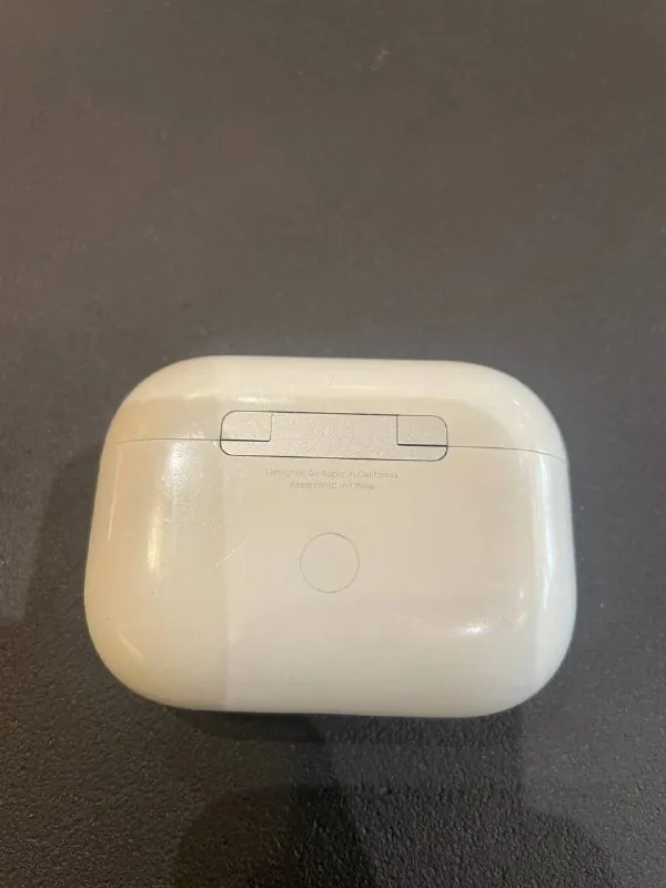 Зарядный кейс AirPods Pro 2 A3048 1