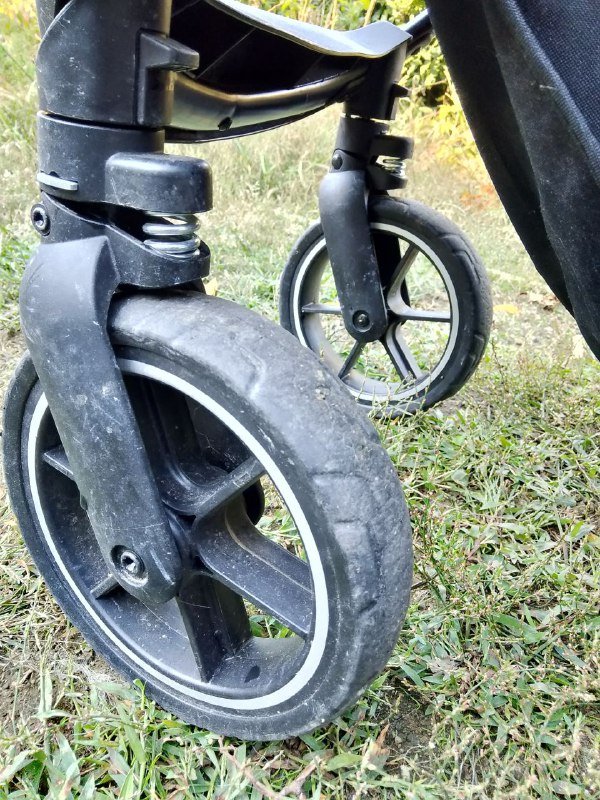 Коляска детская с амортизацией и аксессуарами 5