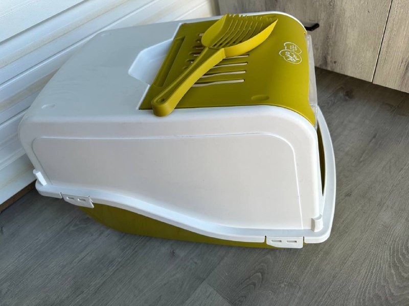 Закрытый лоток горшок для котов с совком и дверцей 2