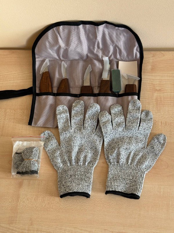 Набор для вырезания по дереву с перчатками и чехлом