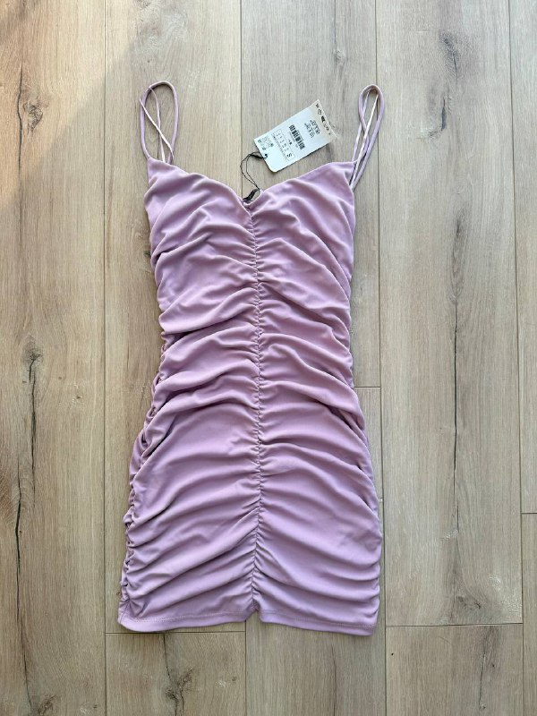 Платье Zara, Платье Nike, Футболка Stradivarius, Шорты Pink, Боди черный, Шорты серые, Топ, Сумка бежевая, Мокасины LP, Ночнушка