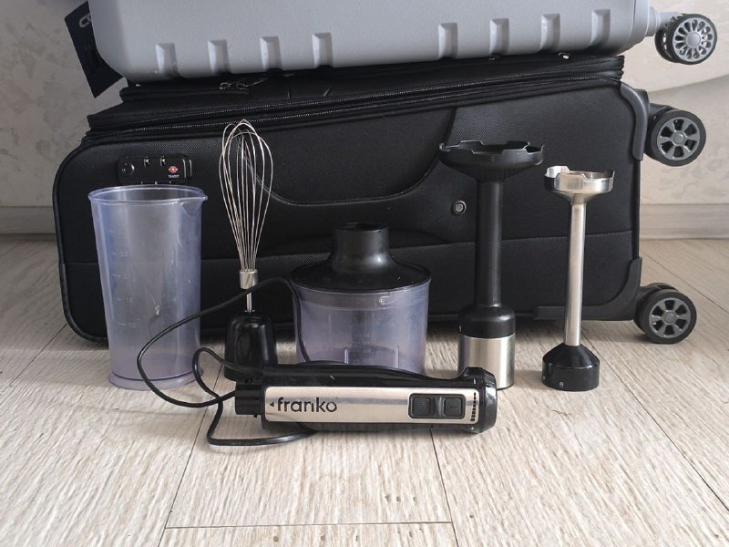 Блендер Franko с насадками погружной миксер комбайн вафельница camry пластиковые контейнеры и кухонные приборы 8