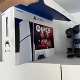 PS5 1 TB с дополнительным джойстиком и диском UFC 3