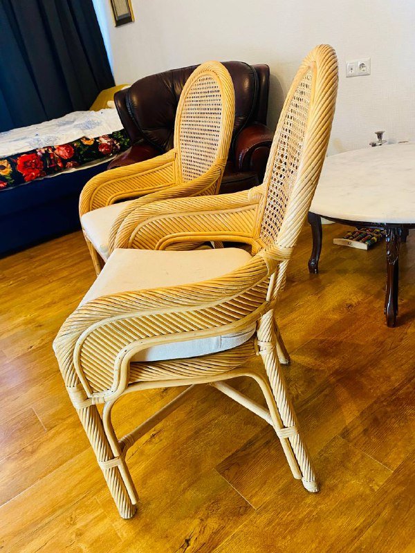 Стулья из натурального дерева и ротанга с подушками DEDON 2