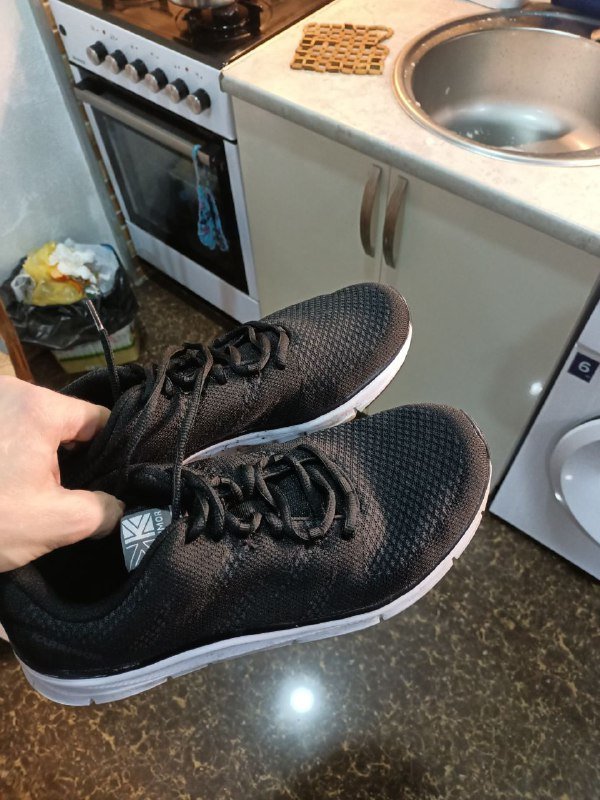 Черные кроссовки мужские 44 размер UK 9.5 4