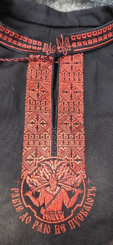 Машинная вышивка на ткани и сумках 3