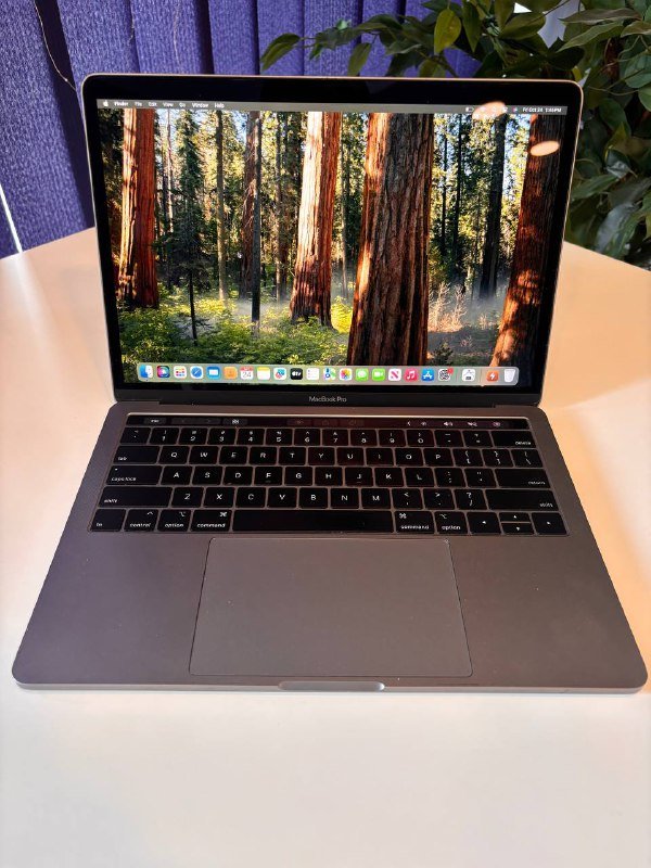 Macbook pro 2019 i5 16/256