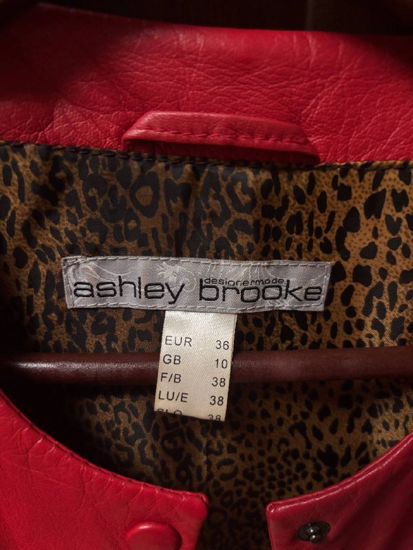 Розовое платье Etika Fashion, Чёрное платье с цветами, Серебристый верх FB Sister, Красная кожаная куртка Ashley Brooke, Чёрная блузка H&M, Фиолетовое перламутровое платье, Тёмно-синее платье CO, Чёрная дутая куртка 10